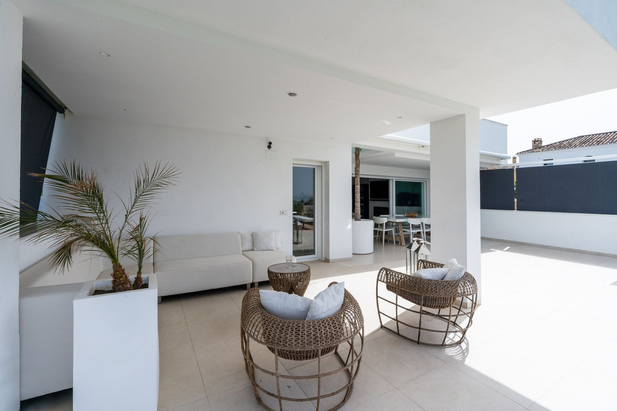 3 Bedroom Villa in Estepona - Photo 24