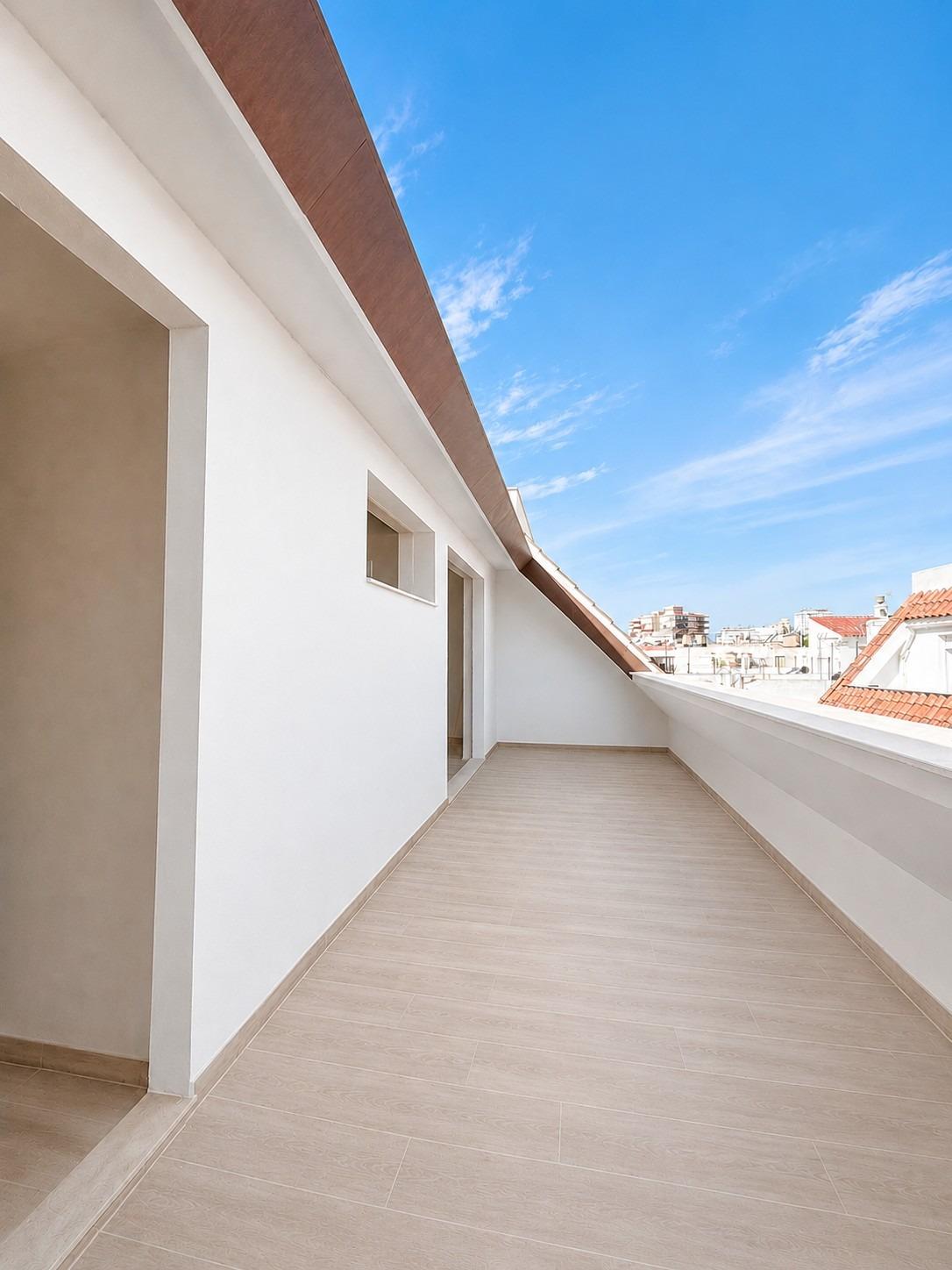 3 Bedroom Penthouse in Fuengirola - Photo 10