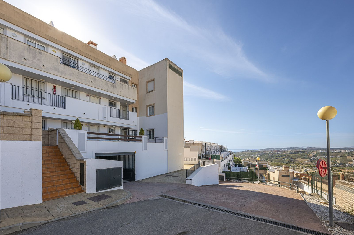 3 Bedroom Apartment in Casares - Photo 41
