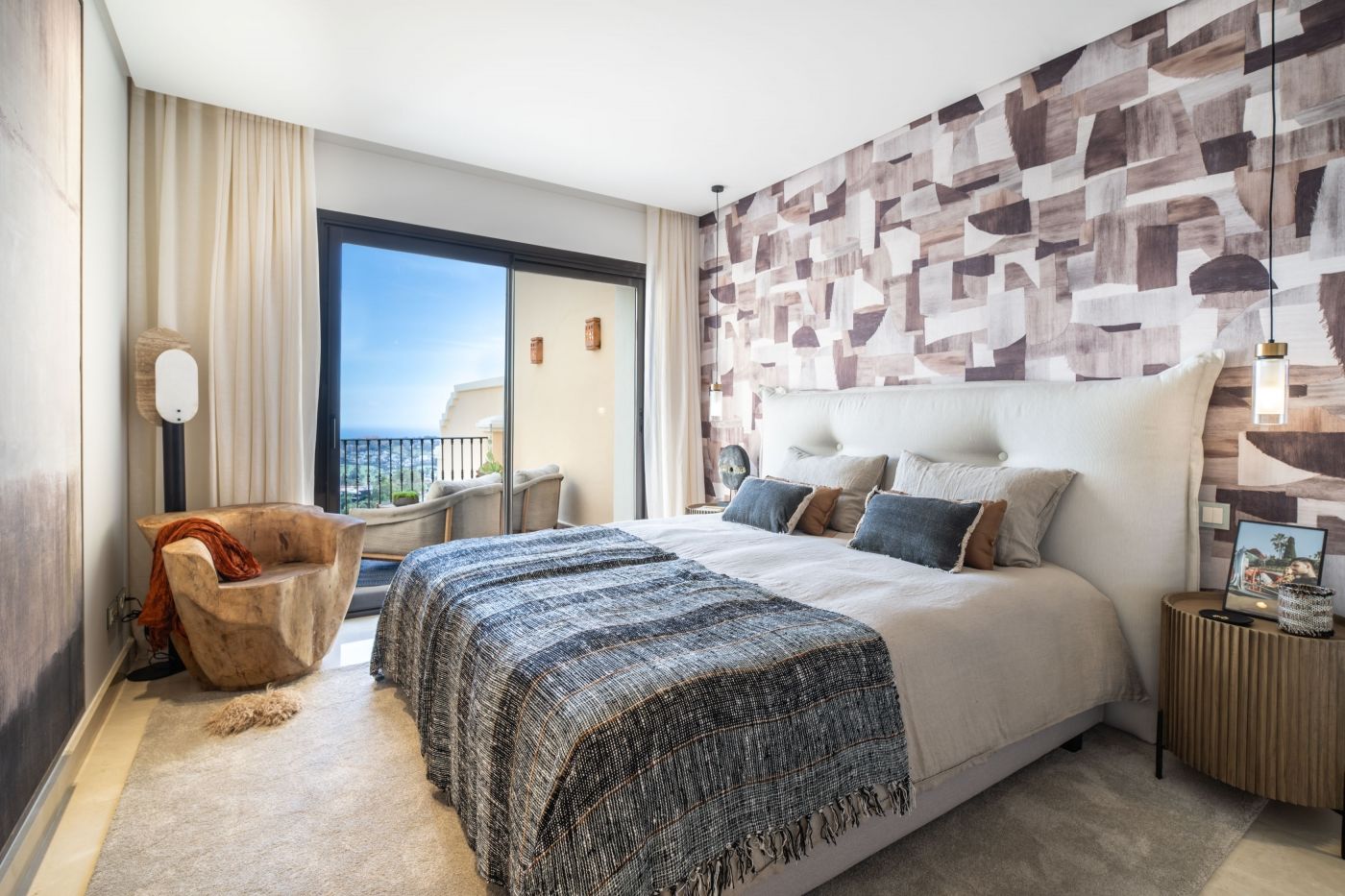 3 Bedroom Penthouse in Benahavís - Photo 10