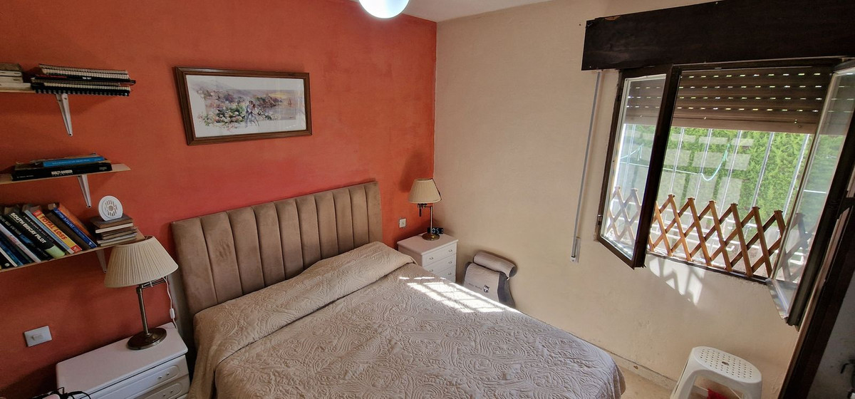 2 Bedroom Villa in Manilva - Photo 17