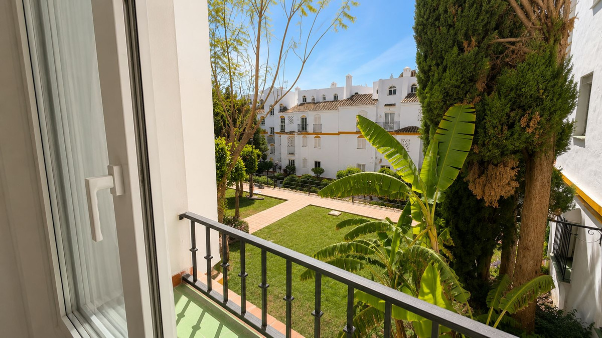 2 Bedroom Apartment in Estepona - Foto 14