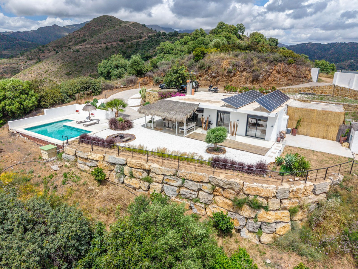 2 Bedroom Villa in Marbella - Photo 60