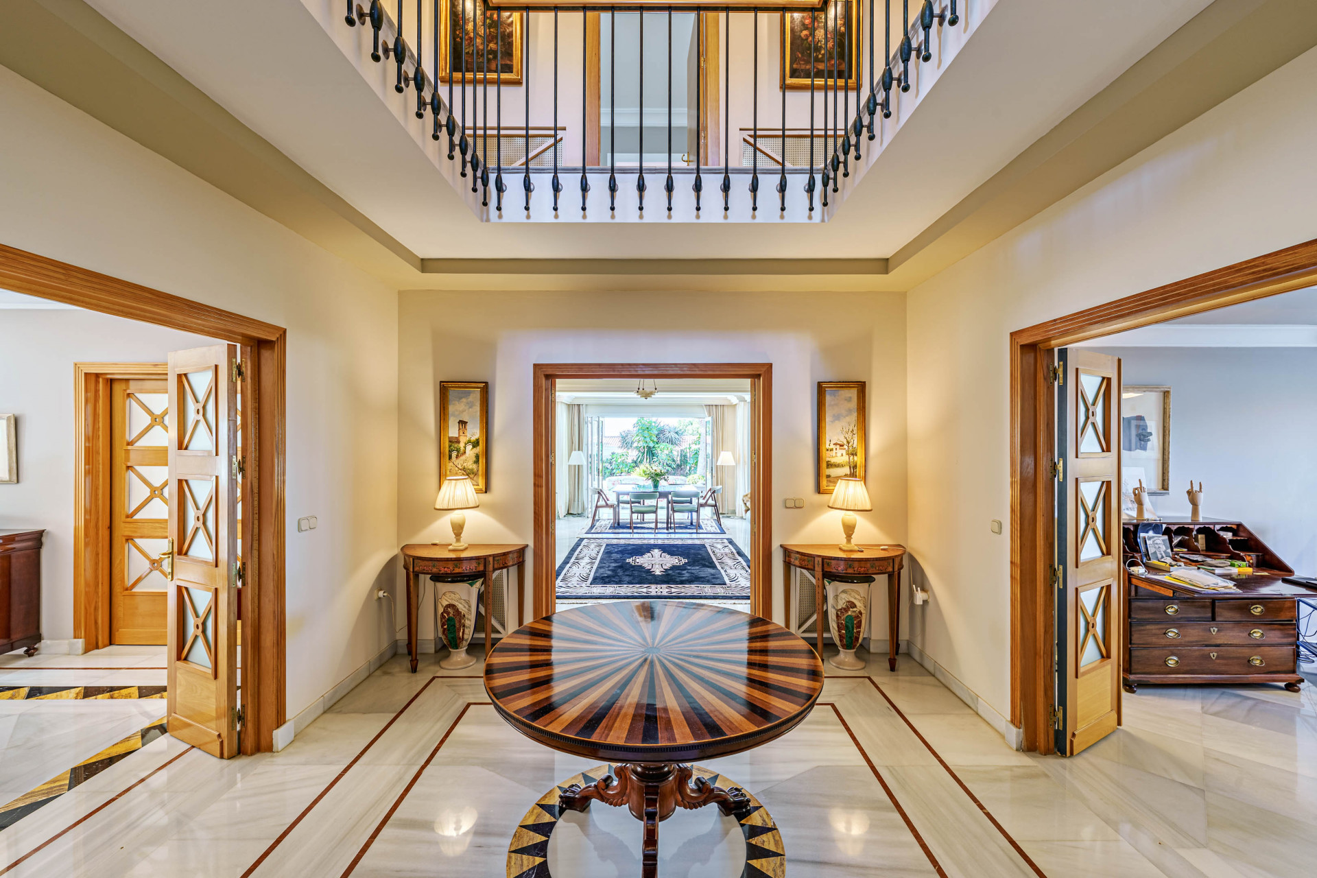 6 Bedroom Villa in Málaga - Photo 8