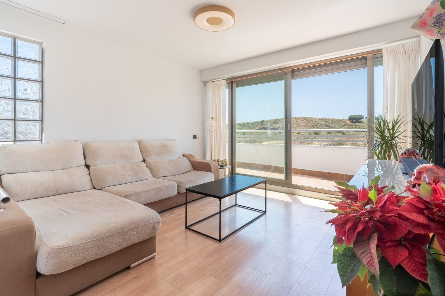 3 Bedroom Penthouse in Mijas - Photo 8