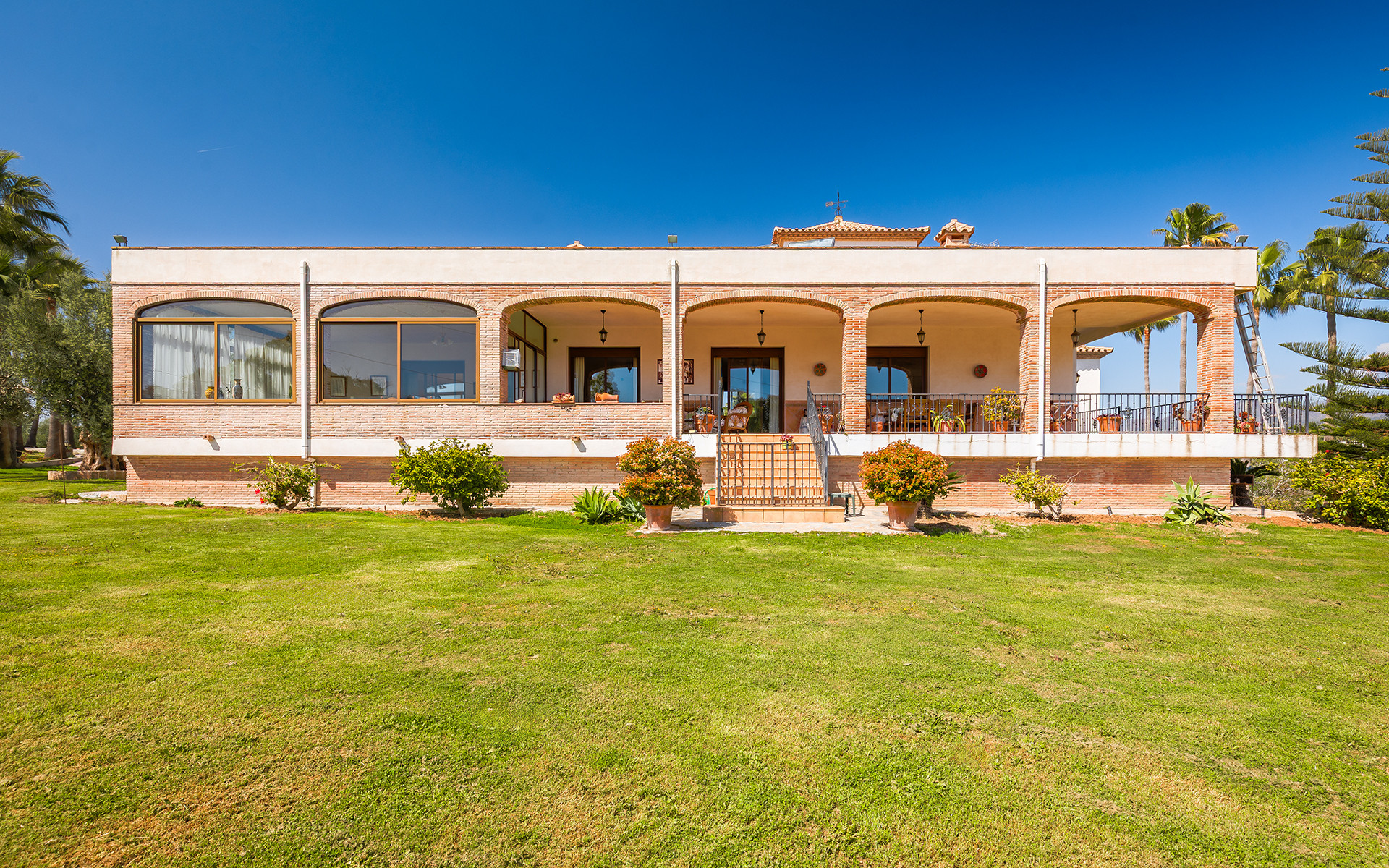 4 Bedroom Country house in Estepona - Photo 6