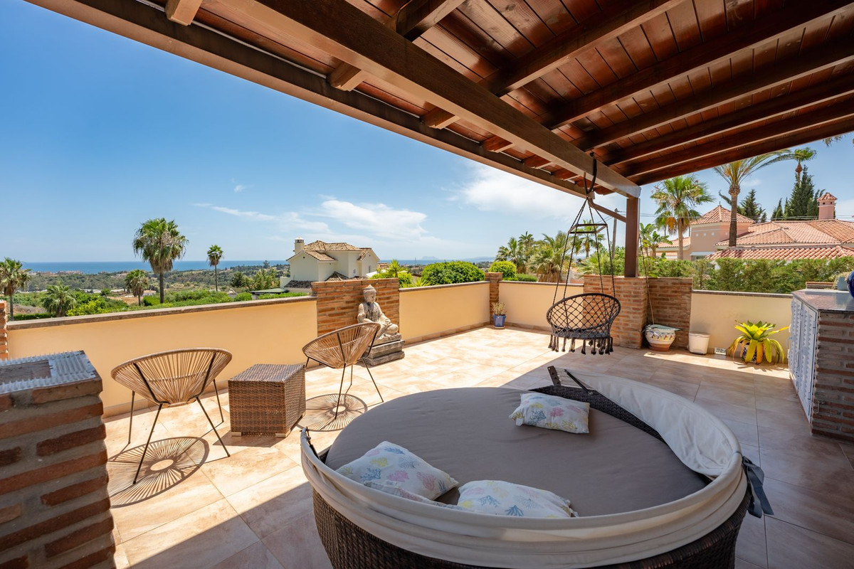 4 Bedroom Villa in Estepona - Photo 27