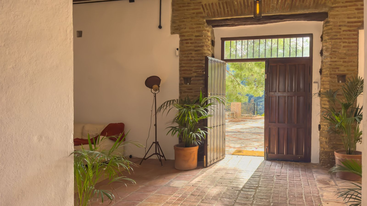 8 Bedroom Country house in Málaga - Photo 18