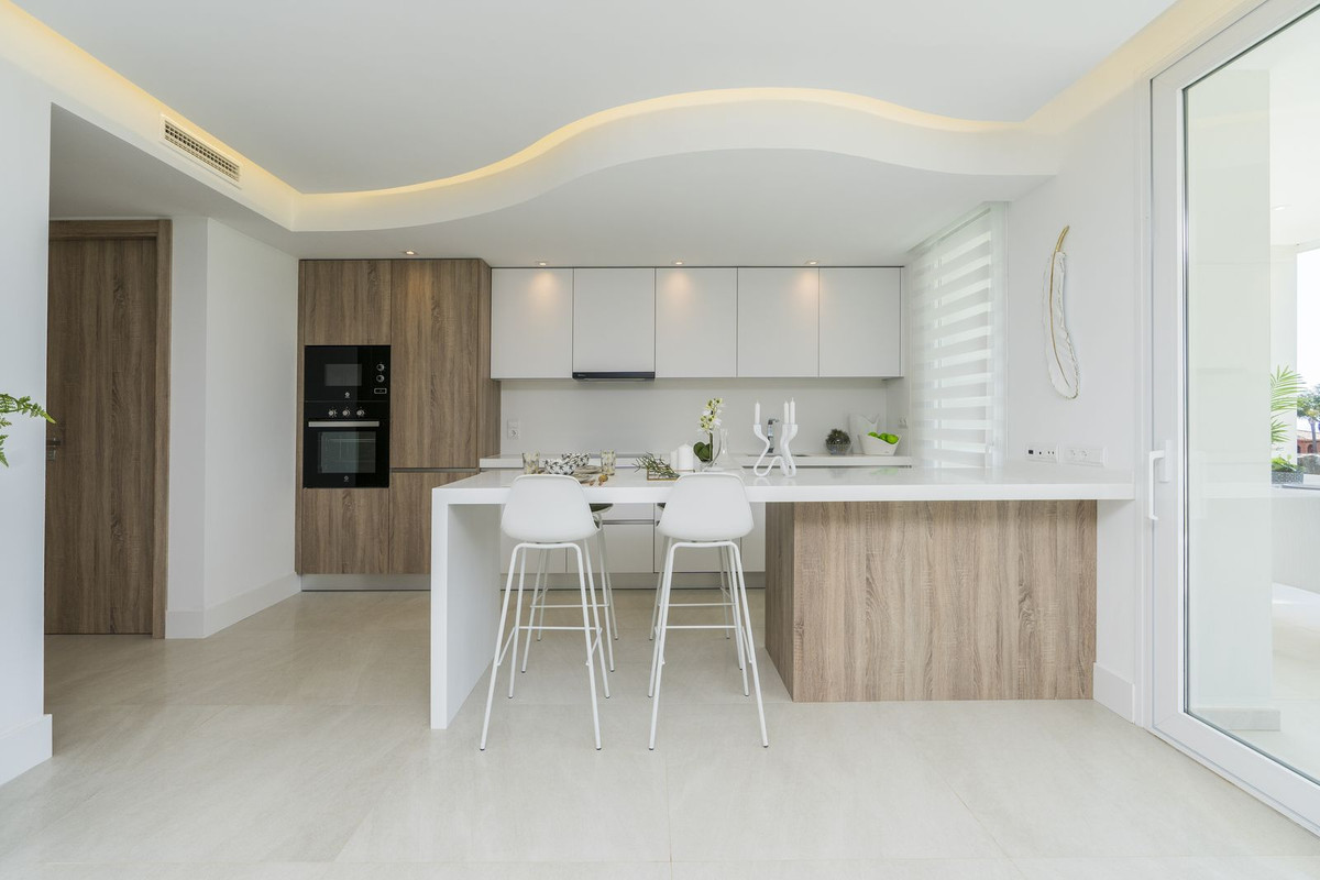 2 Bedroom Apartment in San Roque - Photo 15