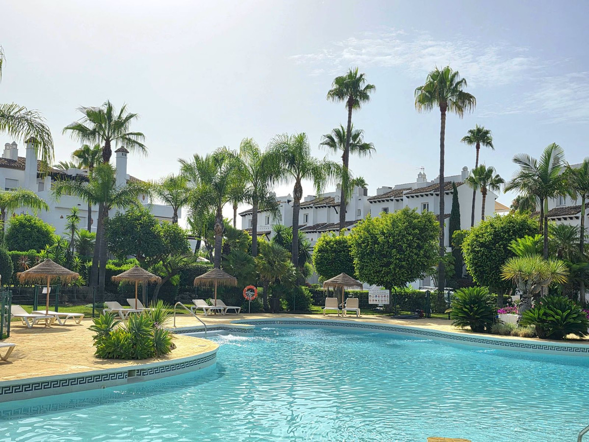 3 Bedroom Townhouse in Estepona - Photo 28