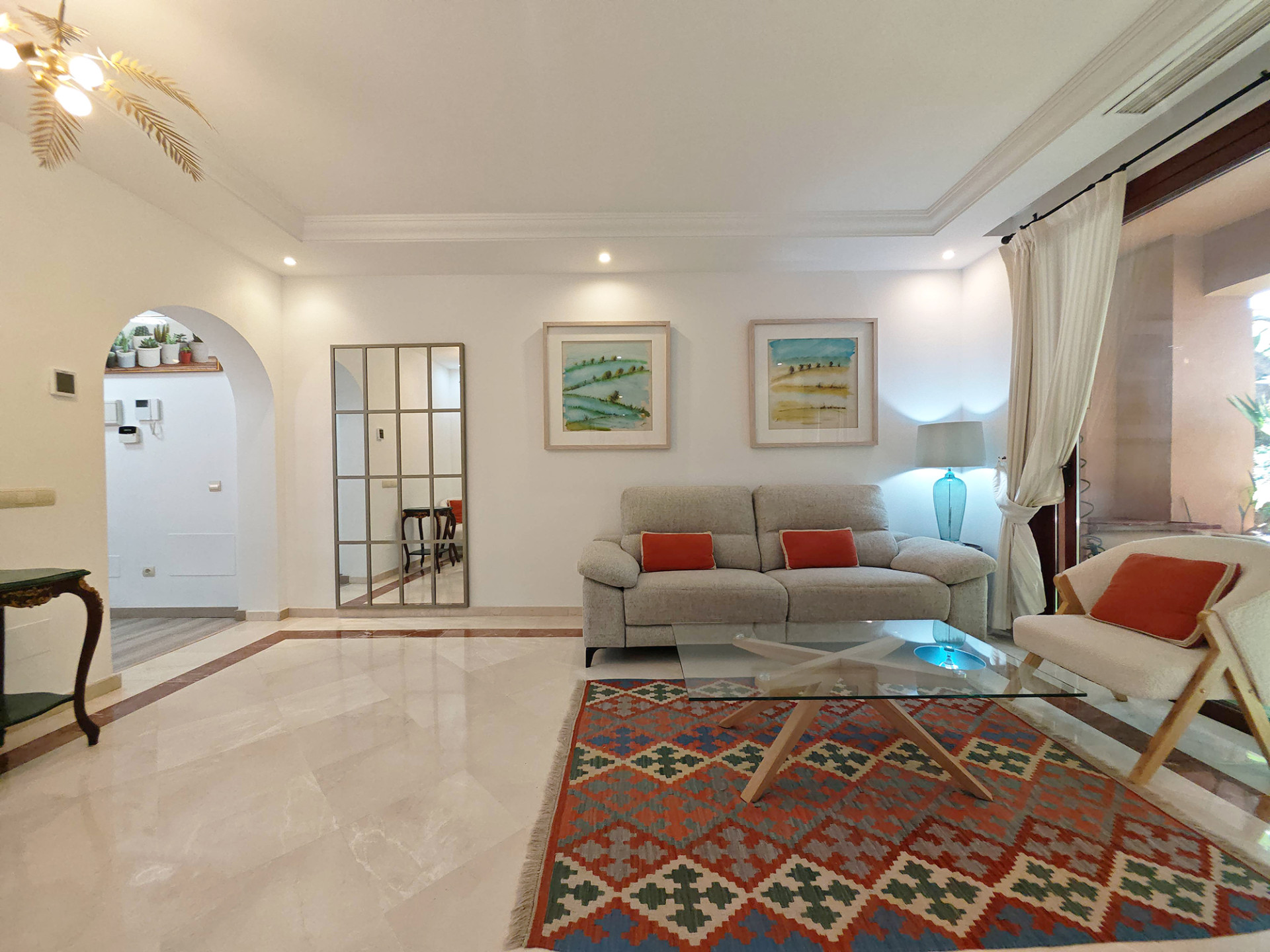 3 Bedroom Apartment in Marbella - Photo 10