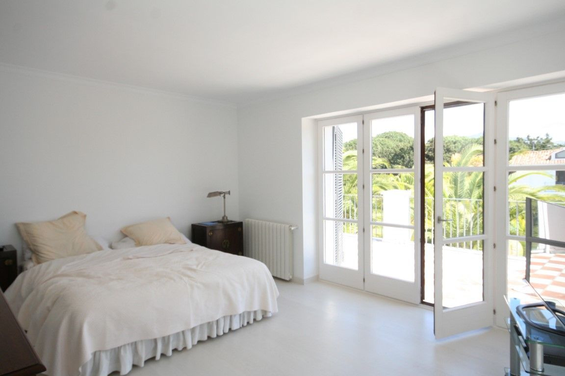 6 Bedroom Villa in San Pedro de Alcántara - Фото 15