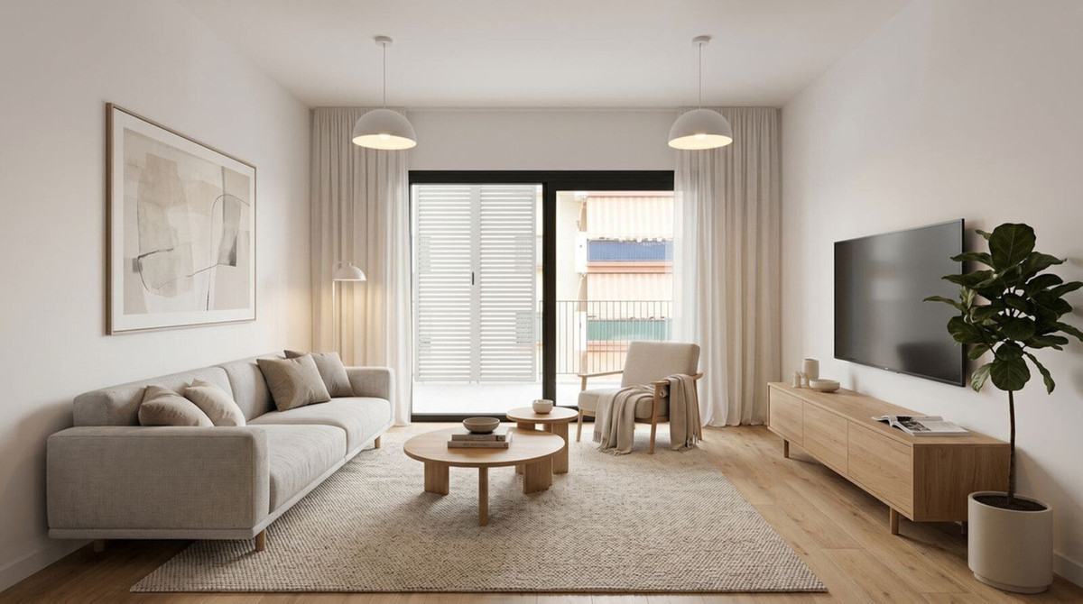 2 Bedroom Apartment in Estepona - Photo 8