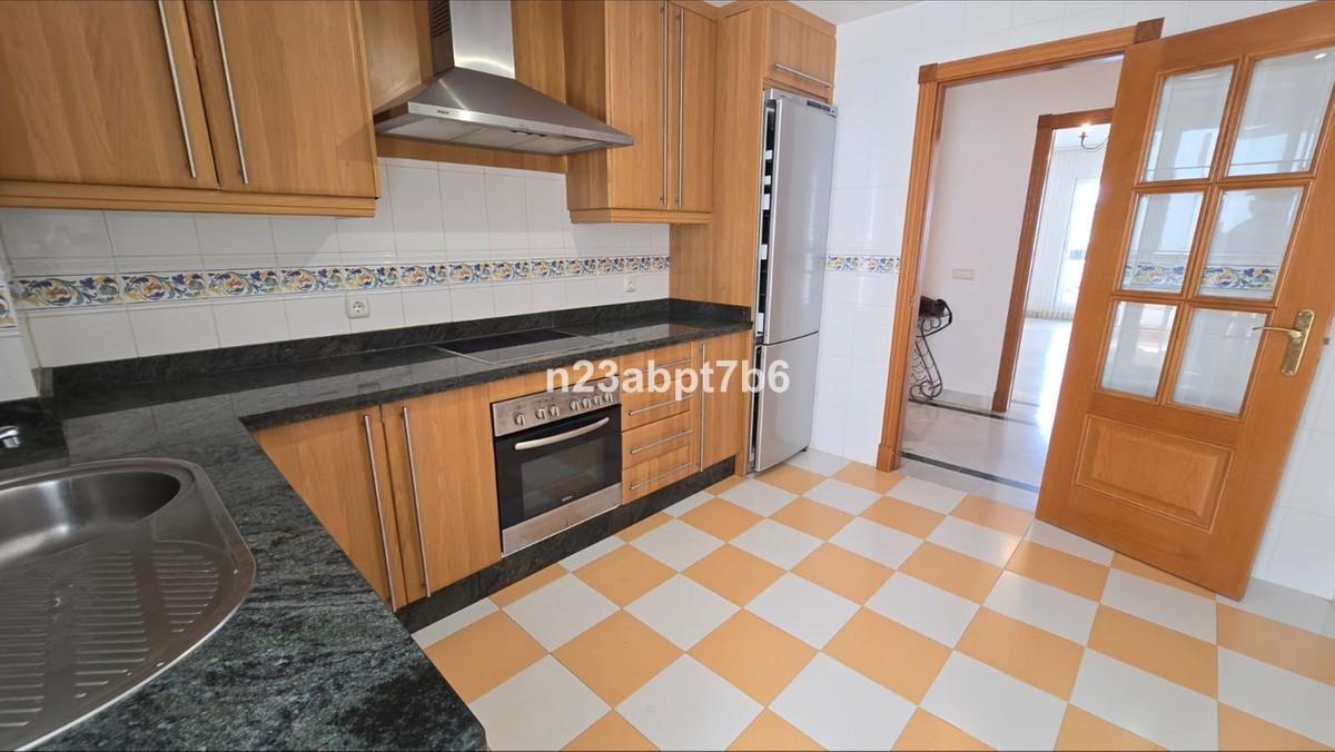 2 Bedroom Apartment in Marbella - Photo 3