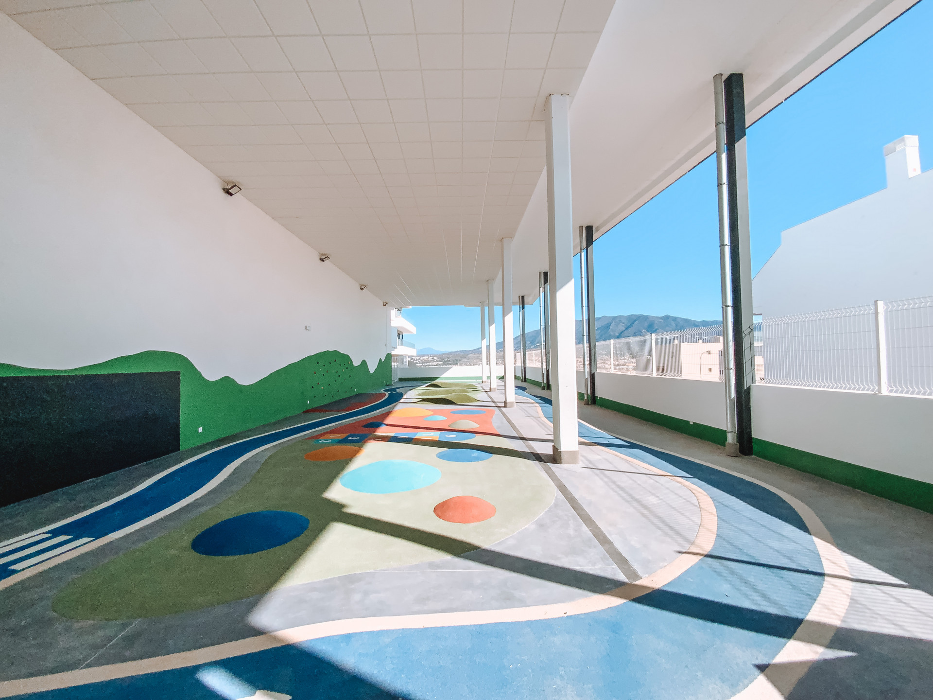 2 Bedroom Apartment in Fuengirola - Photo 8
