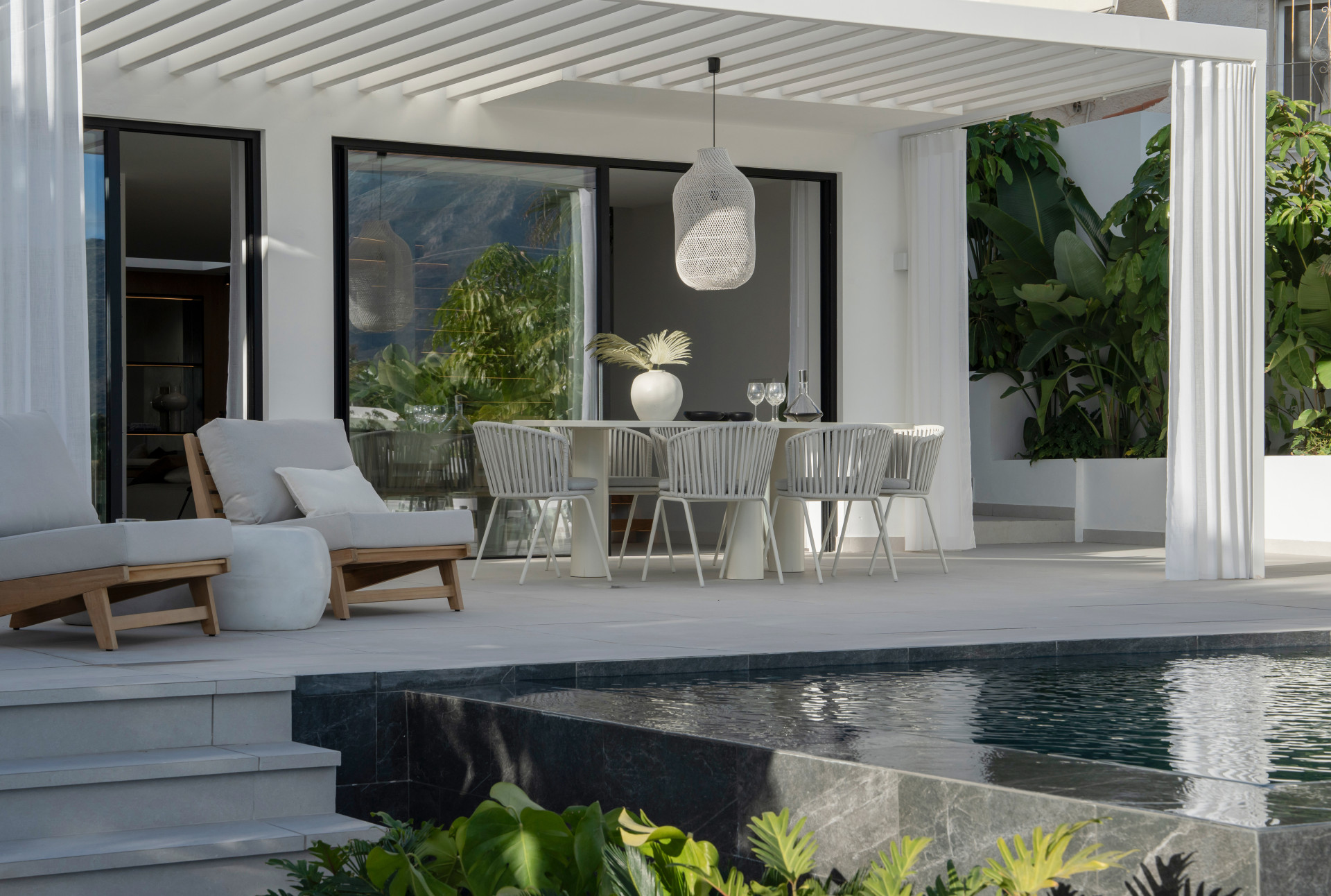 5 Bedroom Villa in Marbella - Photo 6