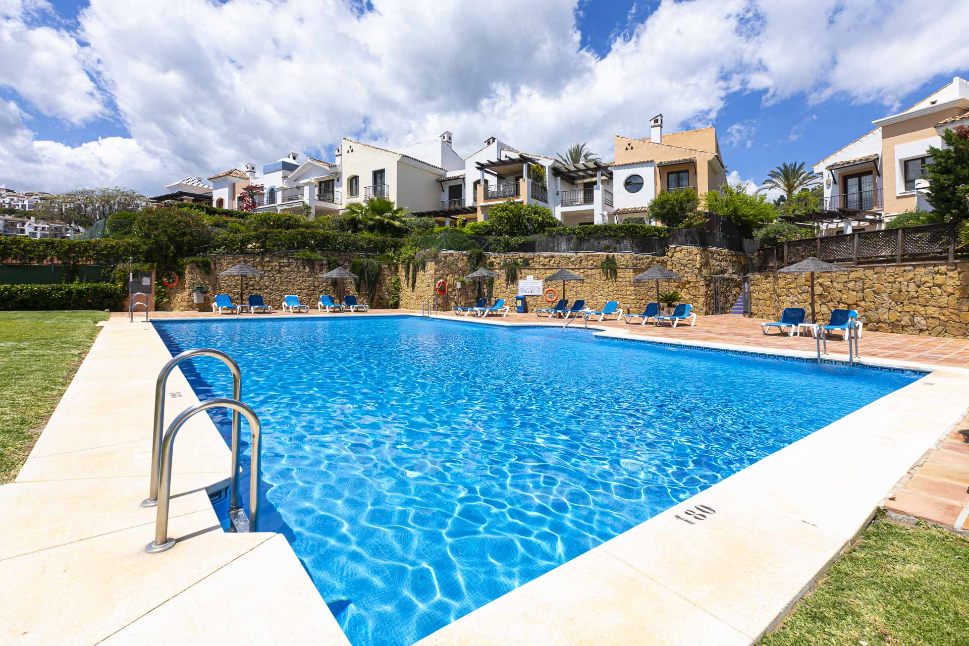 4 Bedroom Townhouse in Benahavís - Foto 50