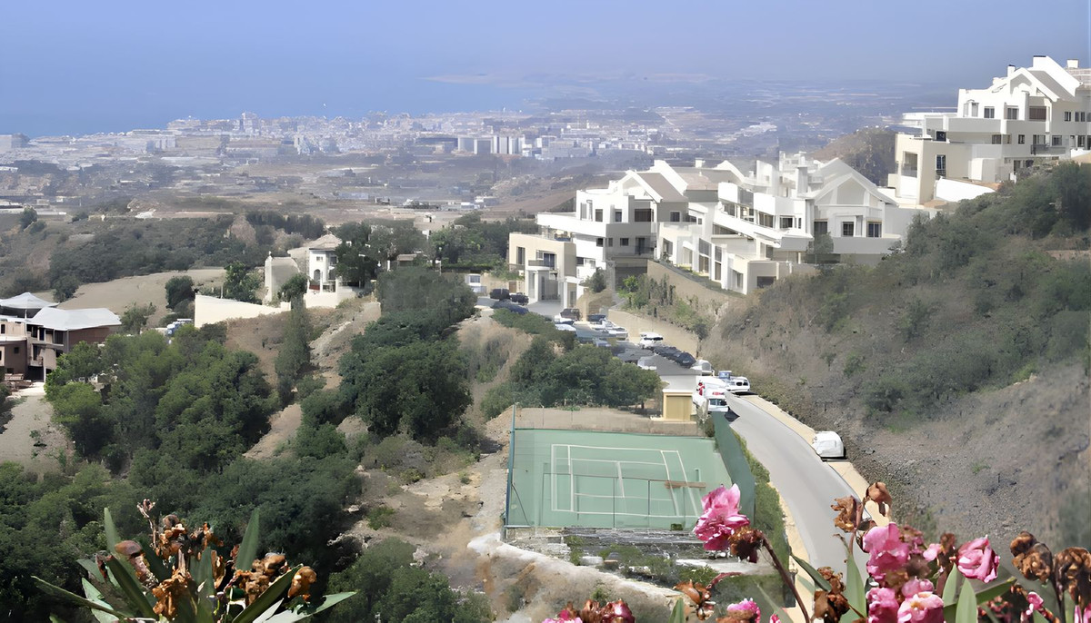 2 Bedroom Apartment in Marbella