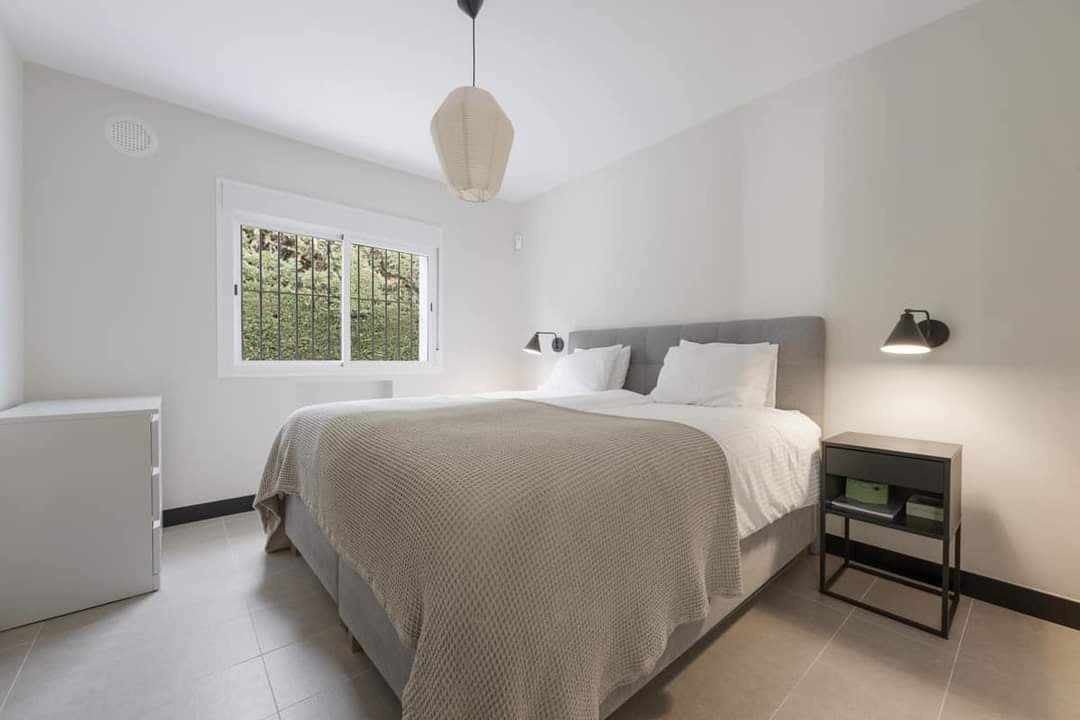2 Bedroom Apartment in Marbella - Photo 9