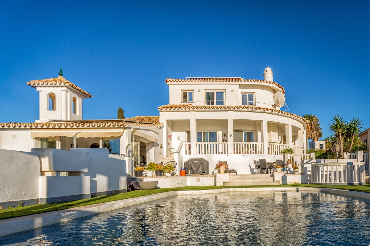 5 Bedroom Villa in Mijas - Photo 16