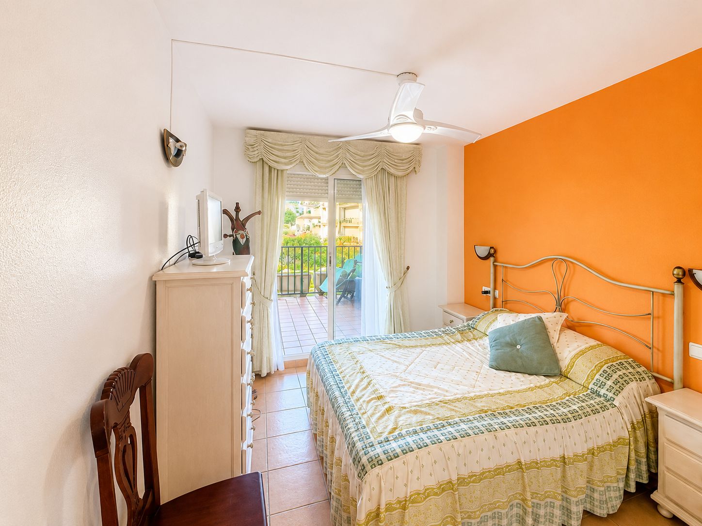 2 Bedroom Apartment in Fuengirola - Photo 19