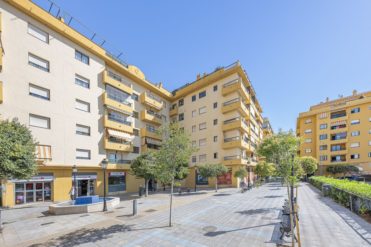 3 Bedroom Apartment in San Pedro de Alcántara - Photo 42