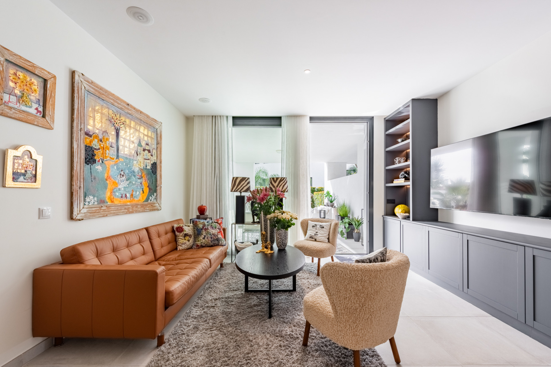 2 Bedroom Apartment in Estepona - Photo 6