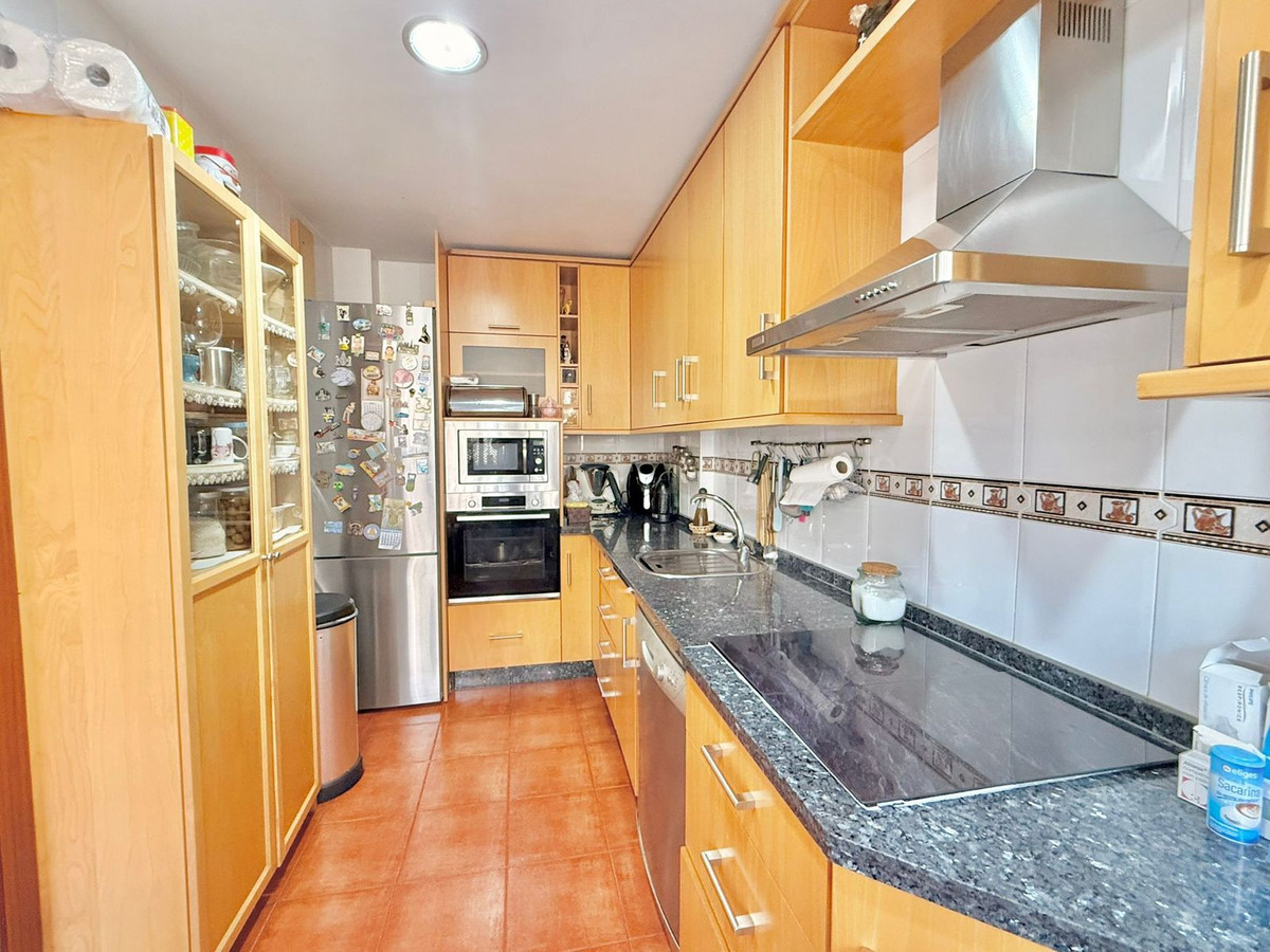 3 Bedroom Villa in Fuengirola - Photo 3