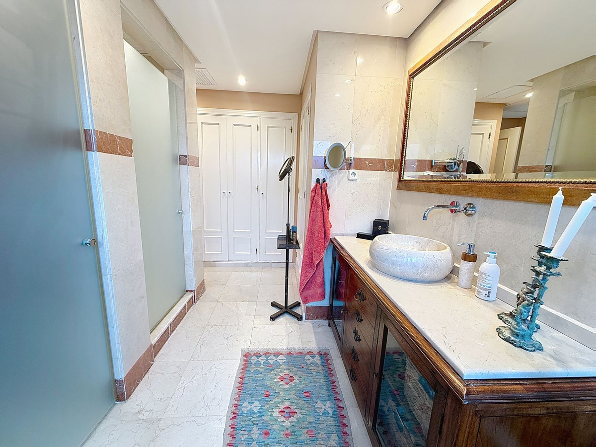 3 Bedroom Penthouse in Estepona - Фото 43