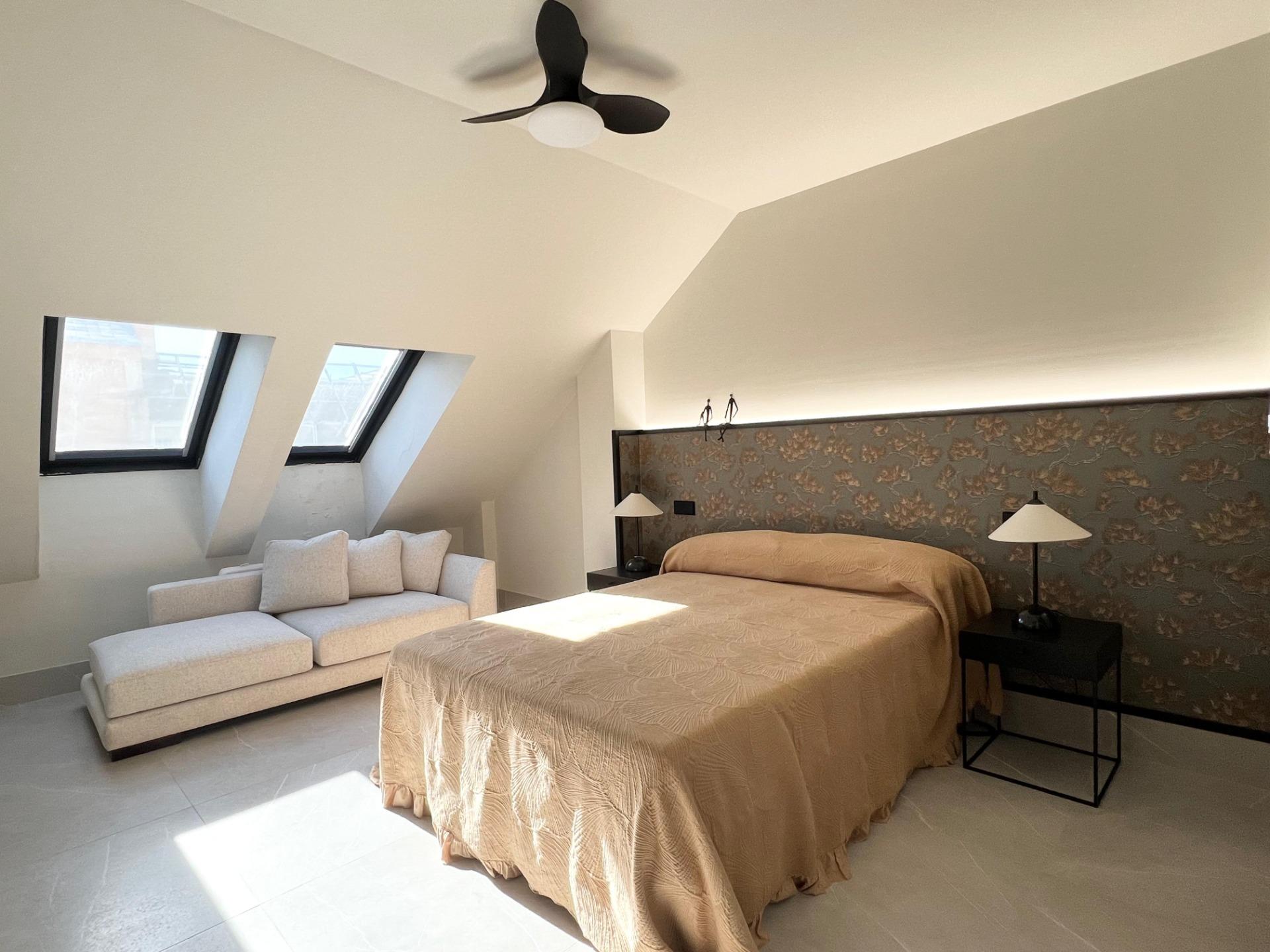 4 Bedroom Penthouse in Fuengirola - Photo 46