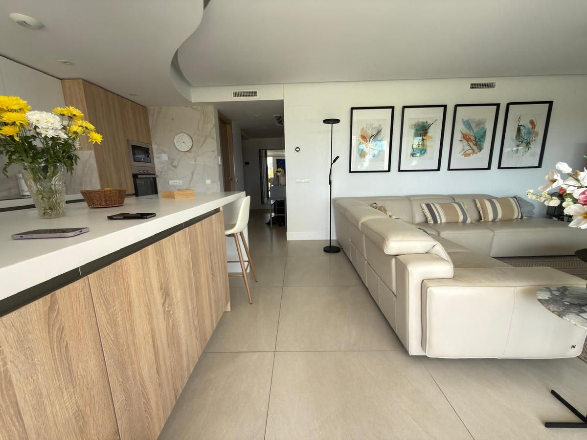 3 Bedroom Apartment in San Roque - Photo 15