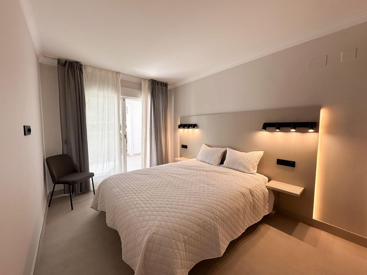 3 Bedroom Apartment in San Pedro de Alcántara - Photo 12