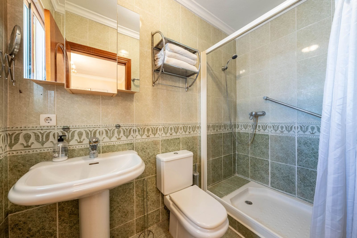 4 Bedroom Villa in Monda - Photo 55