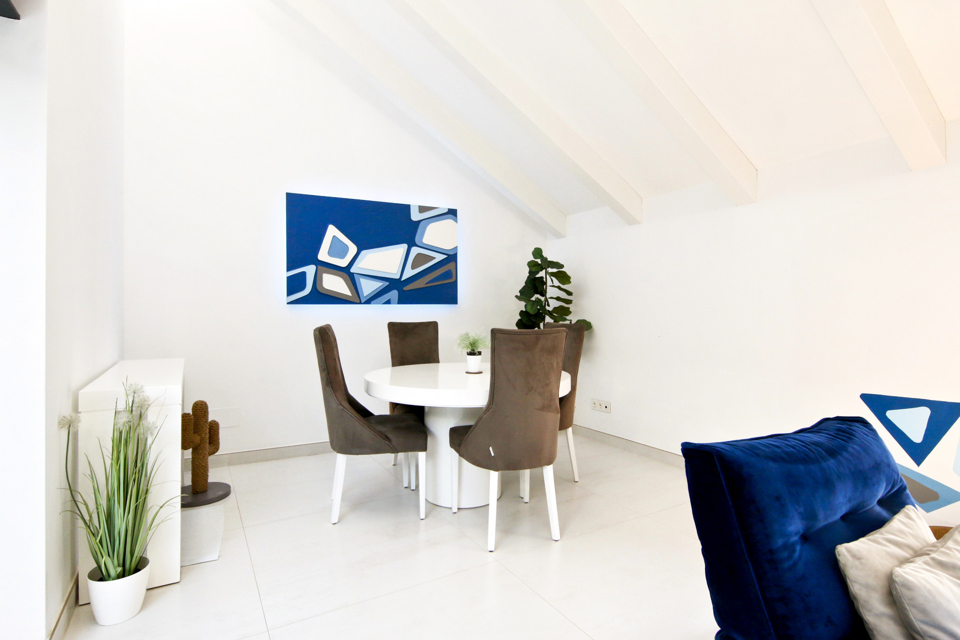 4 Bedroom Townhouse in Estepona - Photo 8