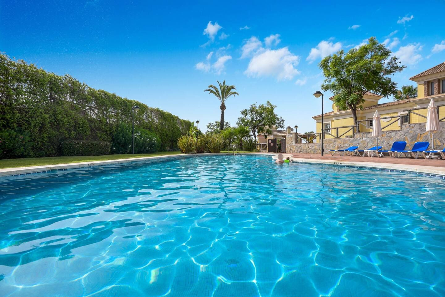 4 Bedroom Villa in Marbella - Photo 17