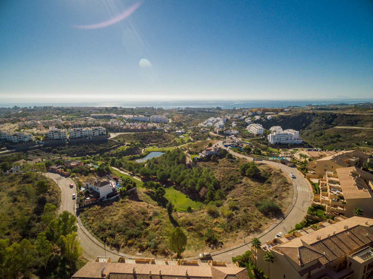 1,058 m² Plot in Estepona - Photo 3