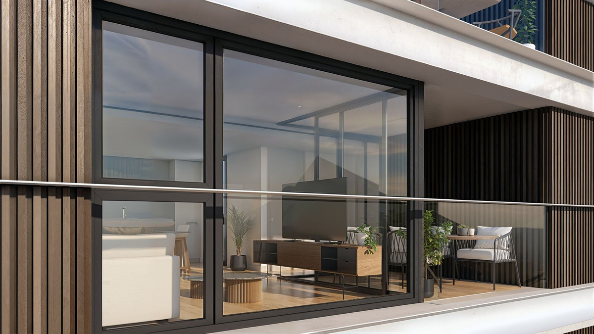 2 Bedroom Apartment in Estepona - Photo 9