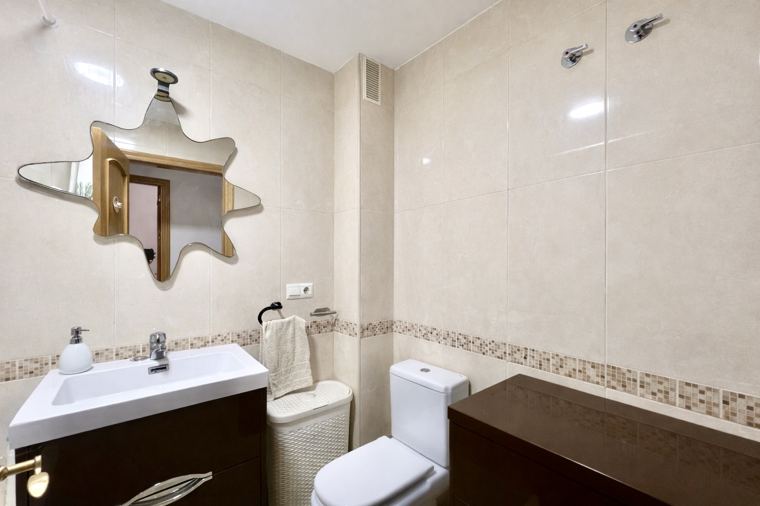 Piso de 3 dormitorios en Almería – Foto 13