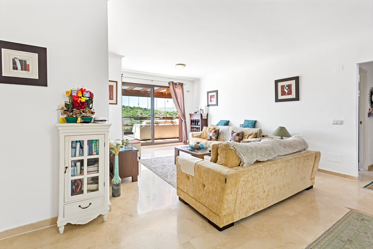3 Bedroom Penthouse in Casares - Photo 8