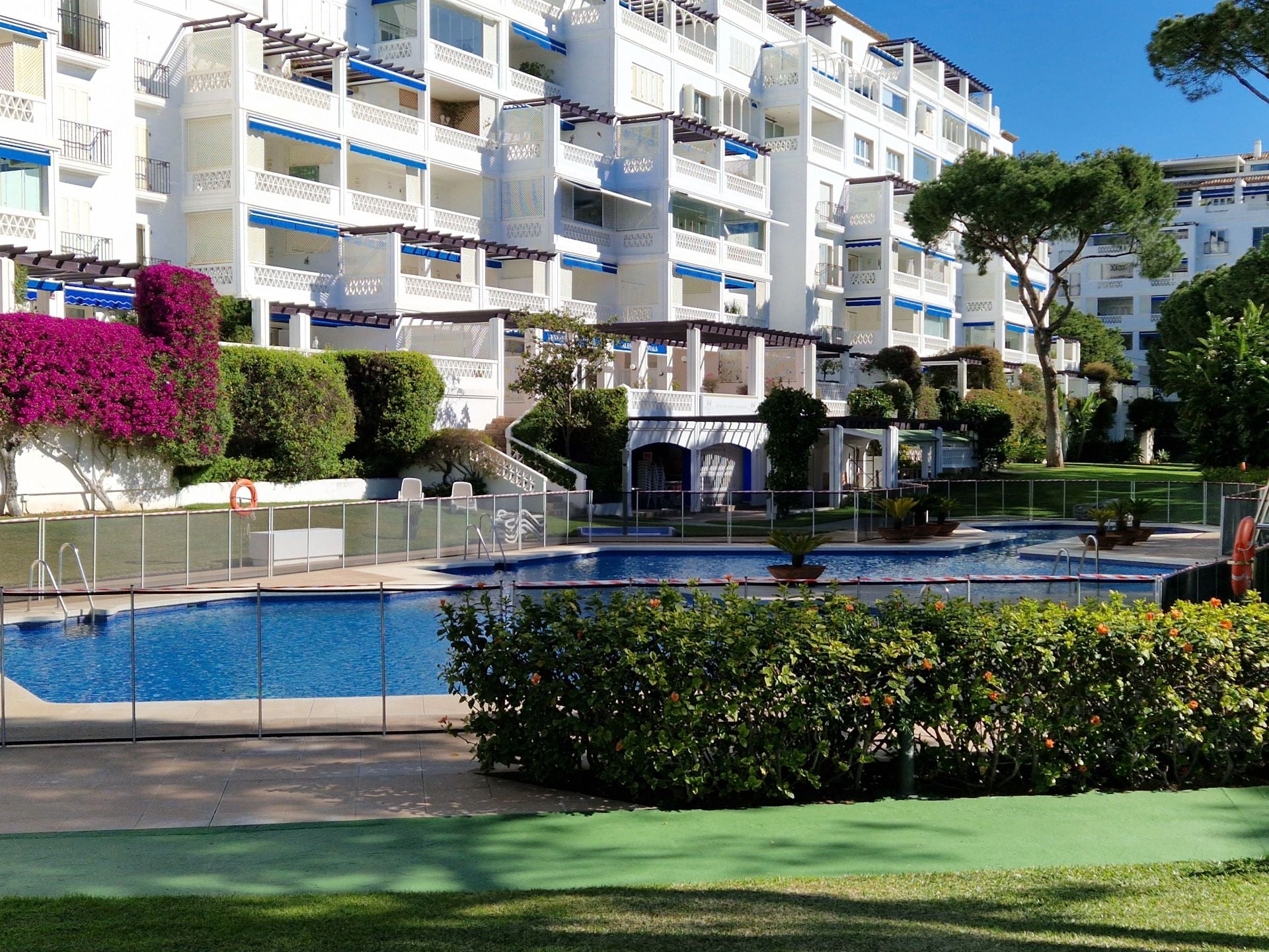 2 Bedroom Apartment in Marbella - Photo 6