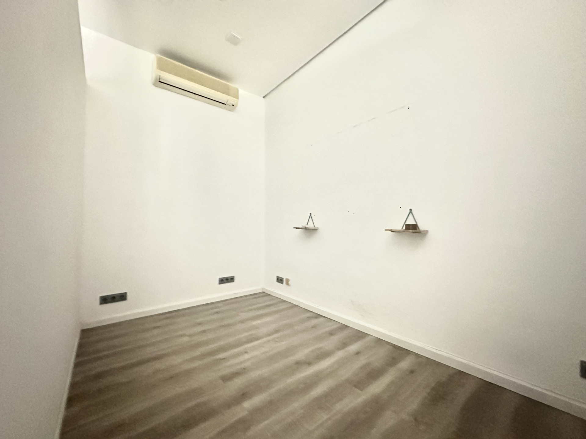 Commercial premises in Malaga, Spain – Photo 2