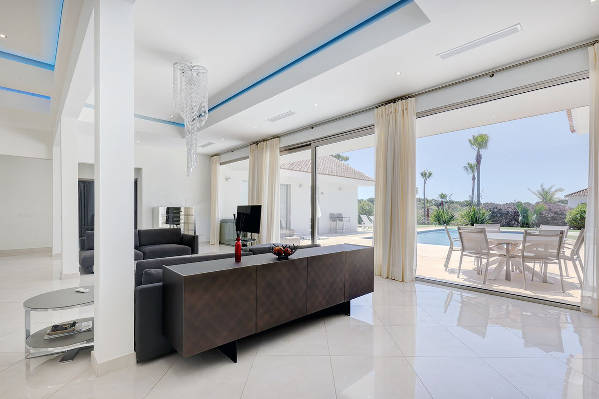 5 Bedroom Villa in Sotogrande - Photo 20