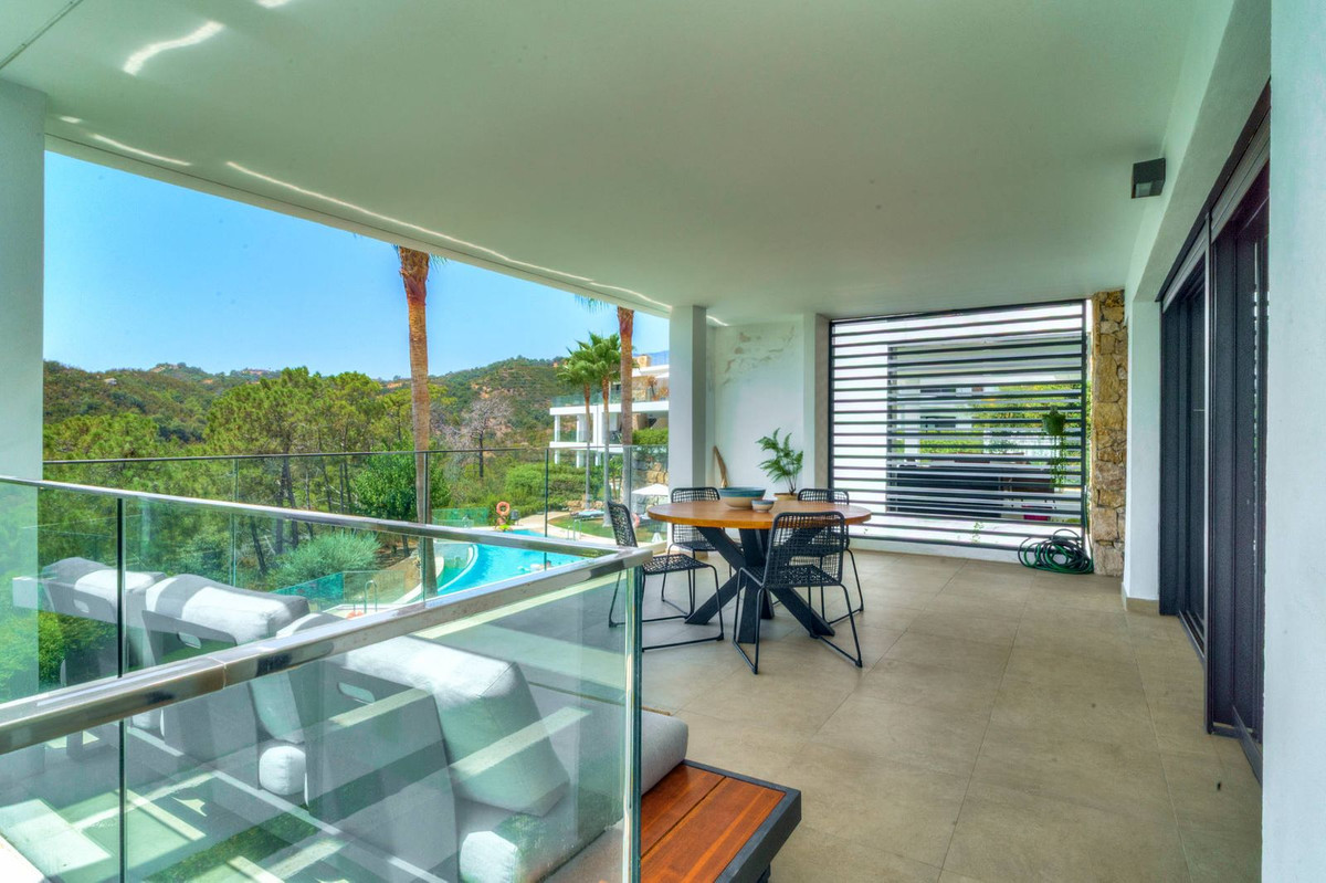 2 Bedroom Apartment in Estepona - Photo 27