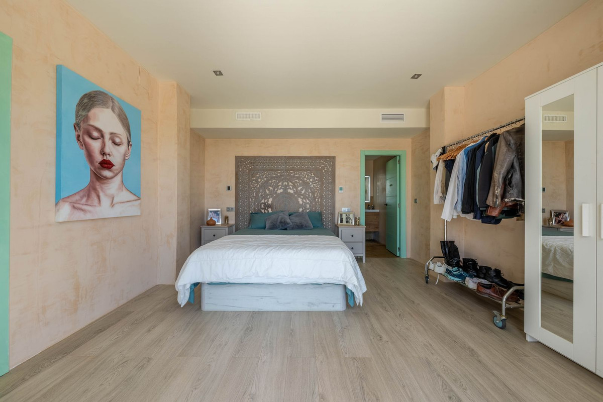 2 Bedroom Villa in Marbella - Photo 44