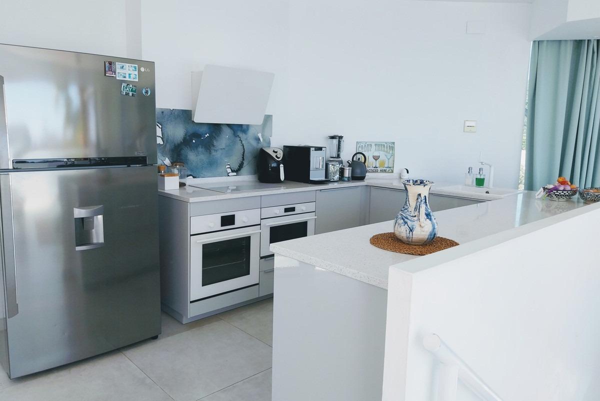 3 Bedroom Villa in Marbella - Photo 10