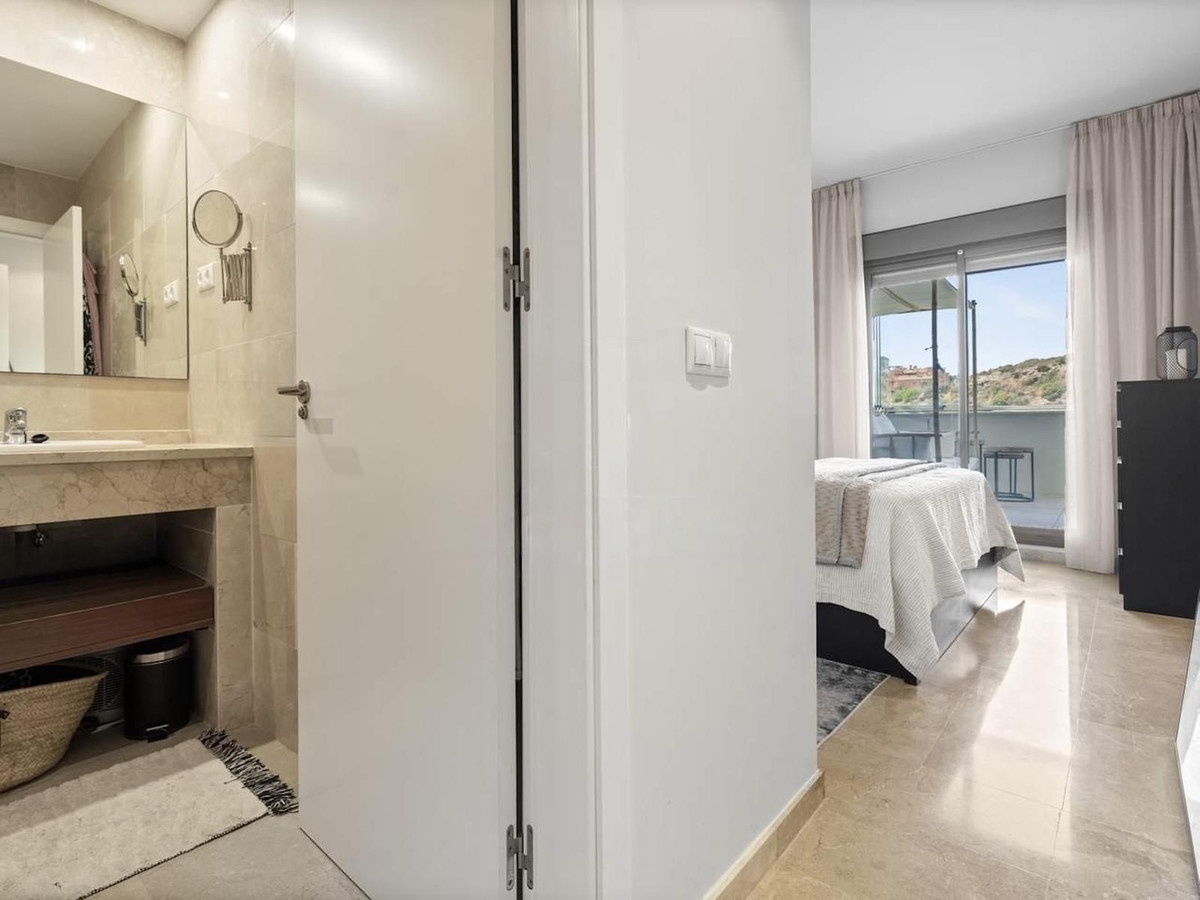 2 Bedroom Apartment in Manilva - Фото 13