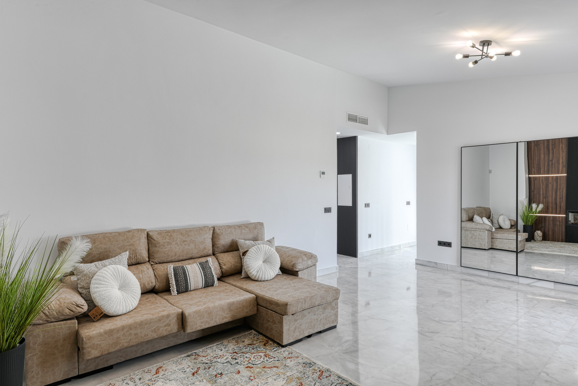 5 Bedroom Villa in Mijas - Photo 12