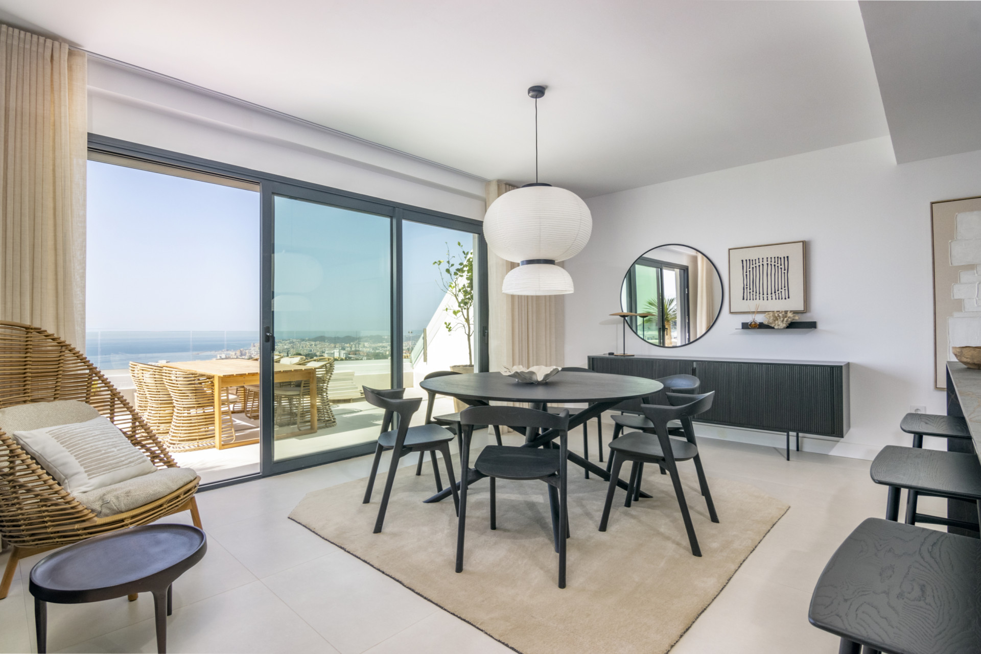 2 Bedroom Apartment in Fuengirola - Photo 4