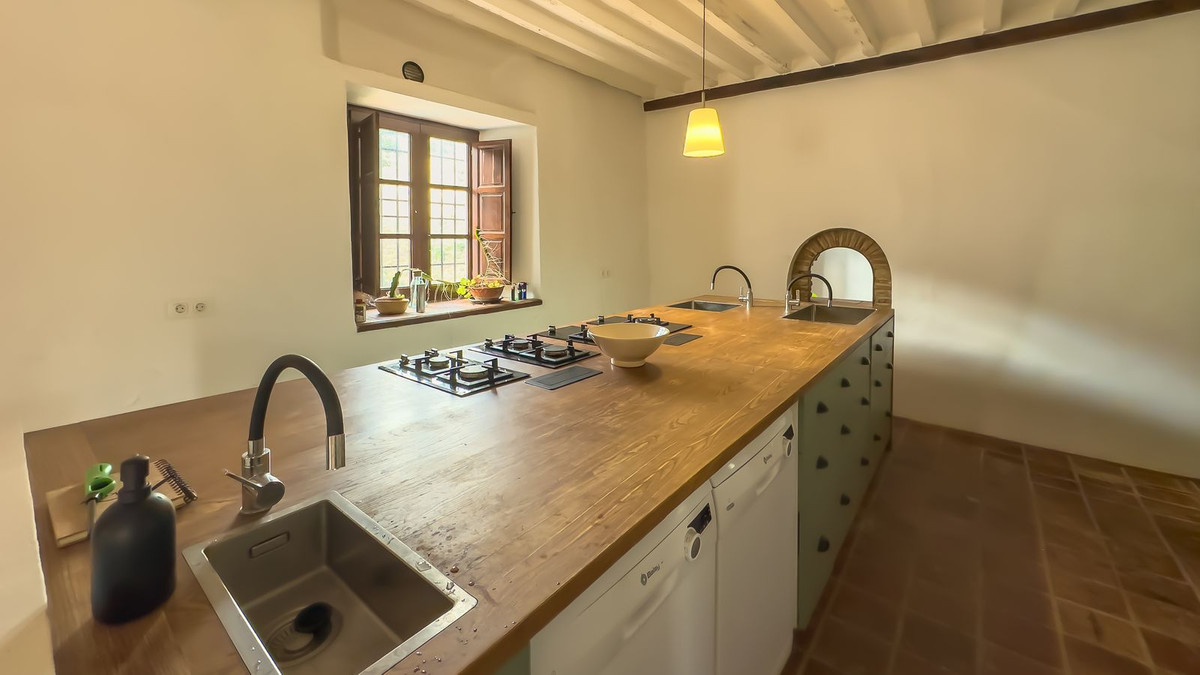 8 Bedroom Country house in Málaga - Photo 10