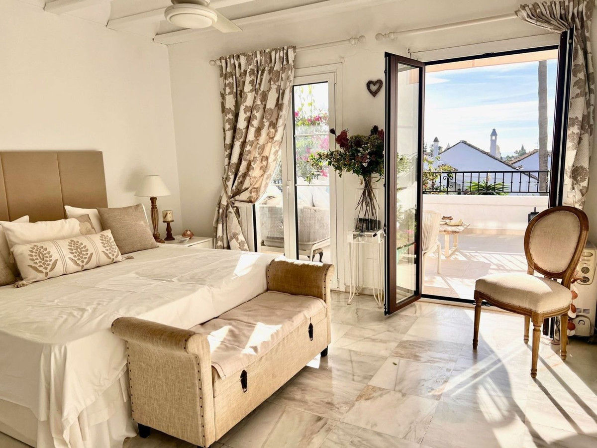 3 Bedroom Townhouse in Marbella - Photo 11
